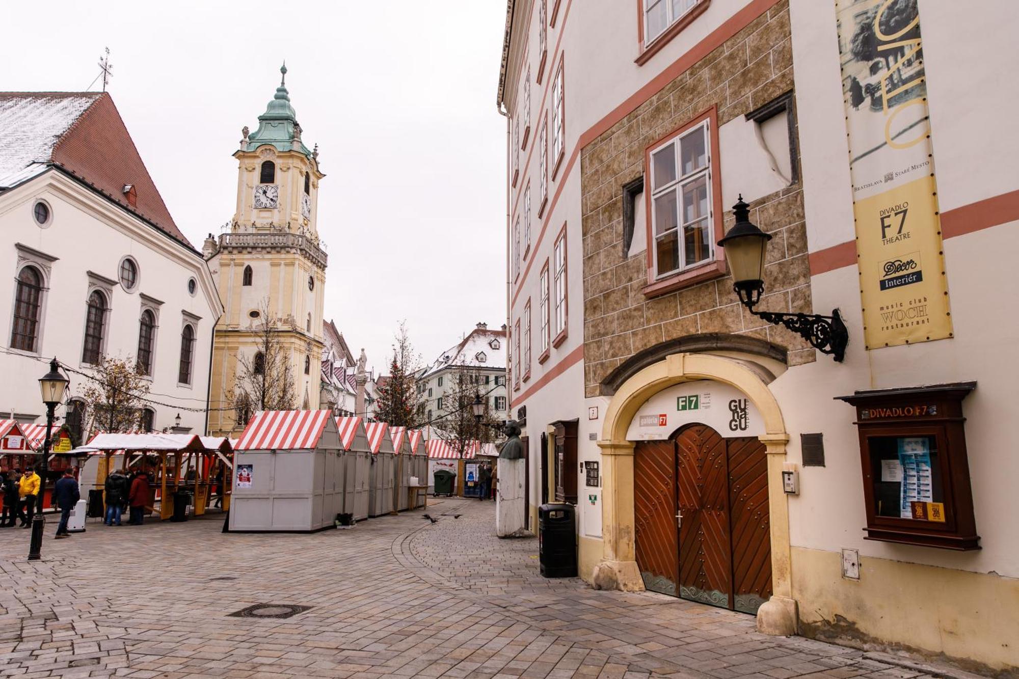 Apartment Lea - Old Town ブラチスラヴァ エクステリア 写真
